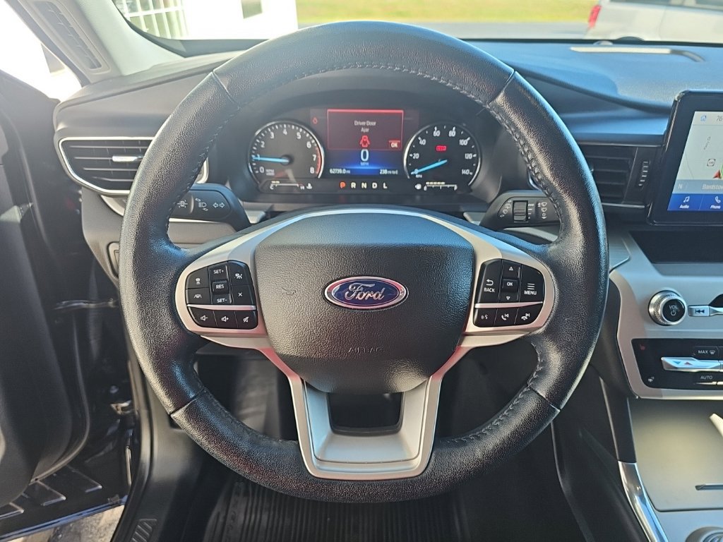 Used 2022 Ford Explorer XLT w/ Equipment Group 202A AWD/4WD image 15