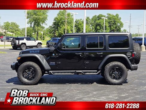 Used 2024 Jeep Wrangler Unlimited AWD/4WD image 6