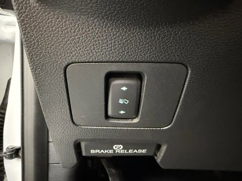 Used 2021 Ford F250 Lariat w/ Lariat Value Package image 17