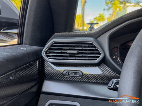 Used 2024 Lamborghini Urus Performante image 19