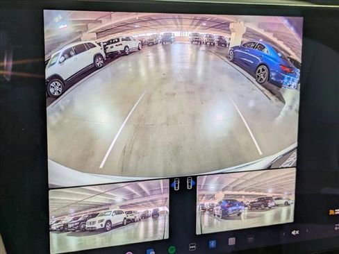 Used 2022 Tesla Model X image 13