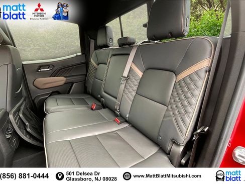 Used 2024 GMC Canyon Denali image 28