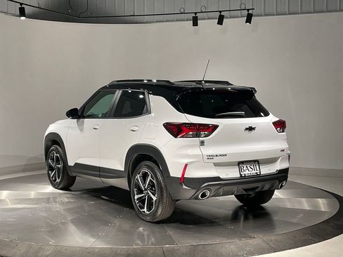 Used 2022 Chevrolet TrailBlazer RS w/ Technology Package image 13
