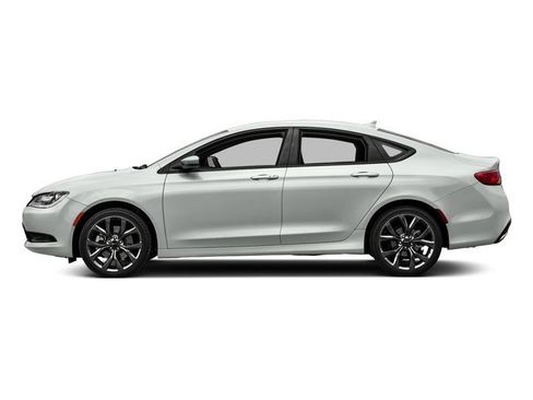 Used 2016 Chrysler 200 S FWD image 3