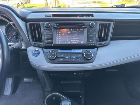 Used 2017 Toyota RAV4 XLE image 25