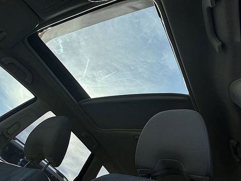 Used 2010 Subaru Forester 2.5X Premium image 14