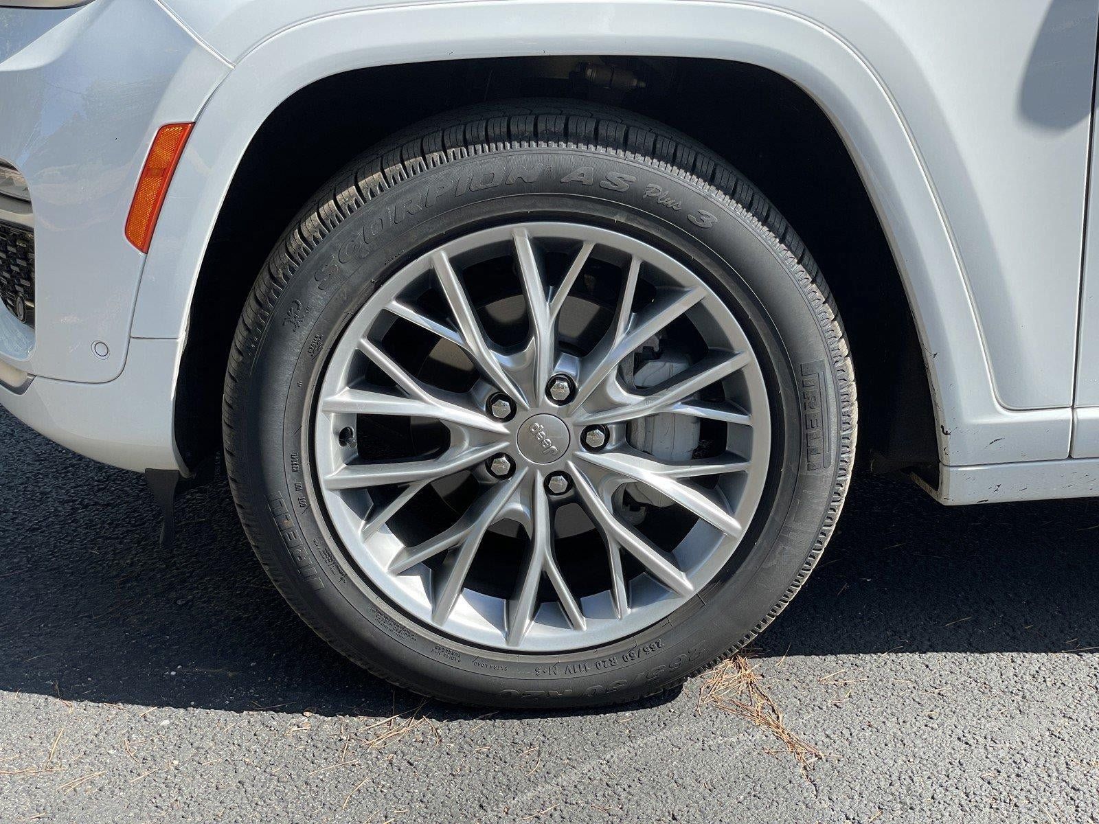 Used 2023 Jeep Grand Cherokee Summit w/ Adv Protech Group IV AWD/4WD image 60