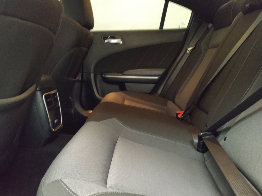 Used 2022 Dodge Charger SXT RWD image 18