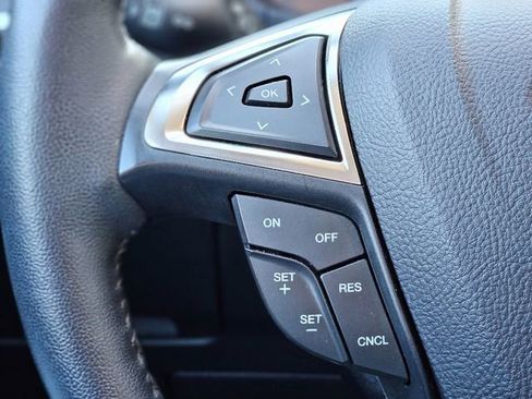 Used 2024 Ford Edge Titanium image 17