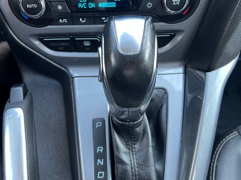 Used 2013 Ford Focus Titanium w/ Titanium Handling Pkg FWD image 20