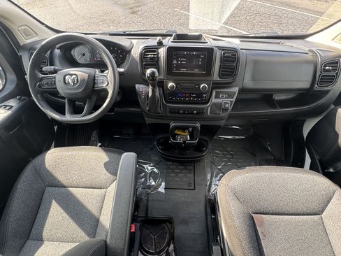 Used 2024 RAM ProMaster 2500 w/ Convenience Group FWD image 15