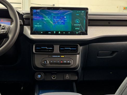 New 2025 Ford Maverick XLT image 25