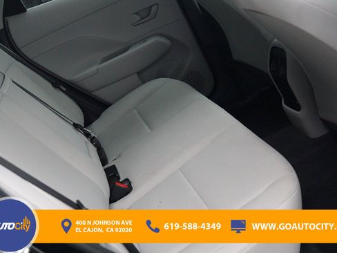 Used 2025 Hyundai Kona SEL image 13