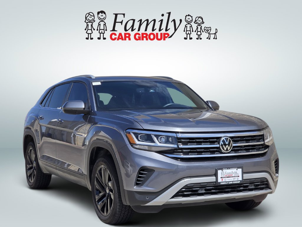 Used 2022 Volkswagen Atlas Cross Sport SE FWD image 2