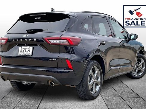 Used 2023 Ford Escape ST-Line image 13
