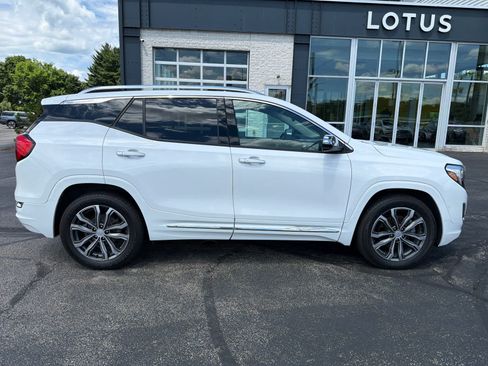 Used 2018 GMC Terrain Denali w/ Advanced Safety Package AWD/4WD image 9