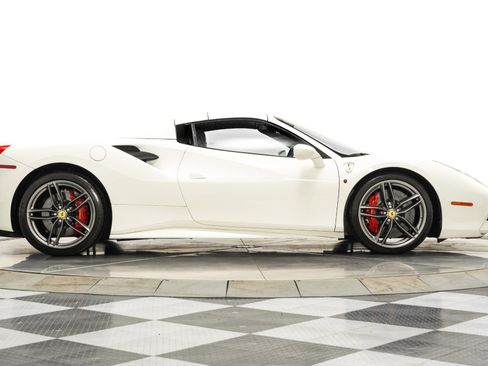 Used 2017 Ferrari 488 Spider image 18