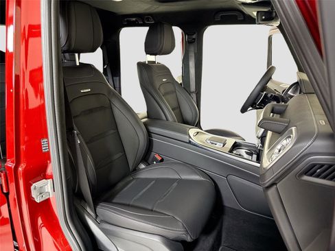 Used 2025 Mercedes-Benz G 63 AMG 4MATIC image 34