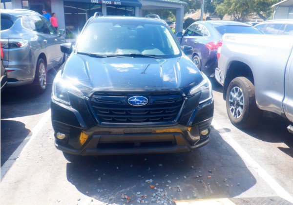 Used 2023 Subaru Forester Premium AWD/4WD image 3