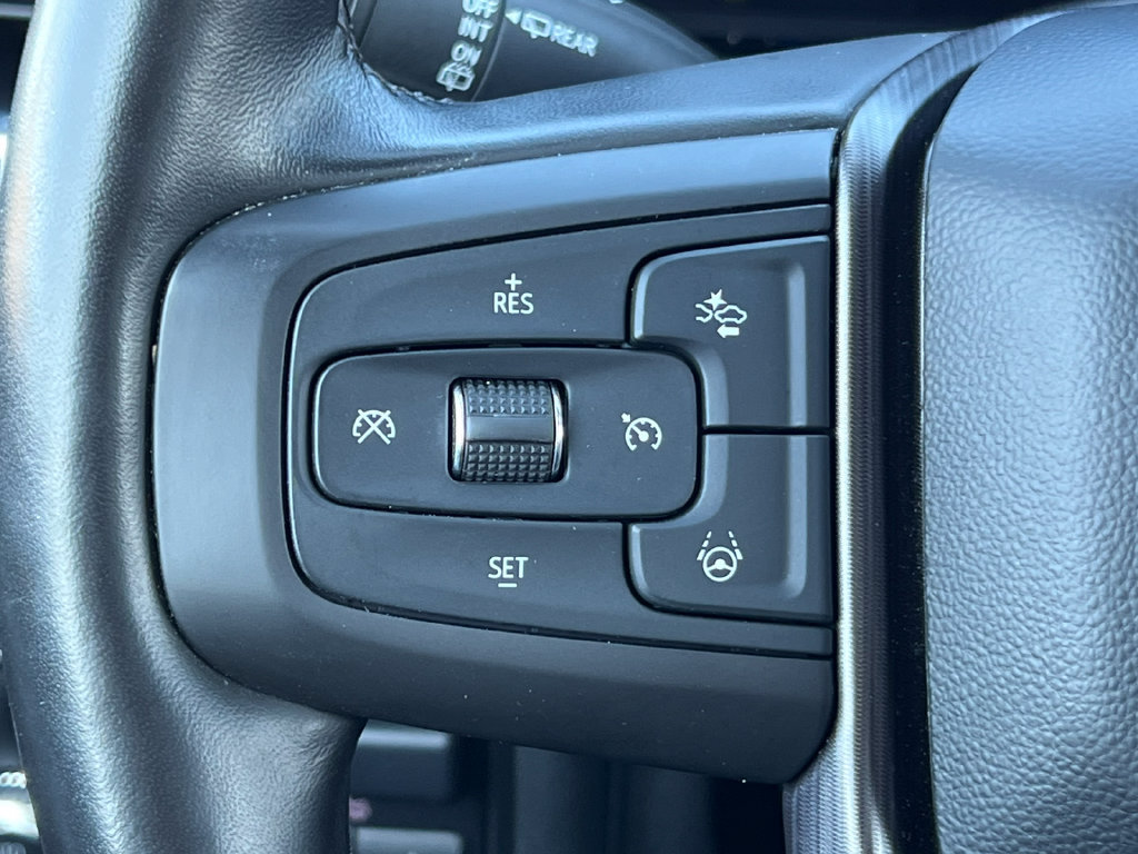 Used 2023 GMC Yukon XL Denali Ultimate AWD/4WD image 26