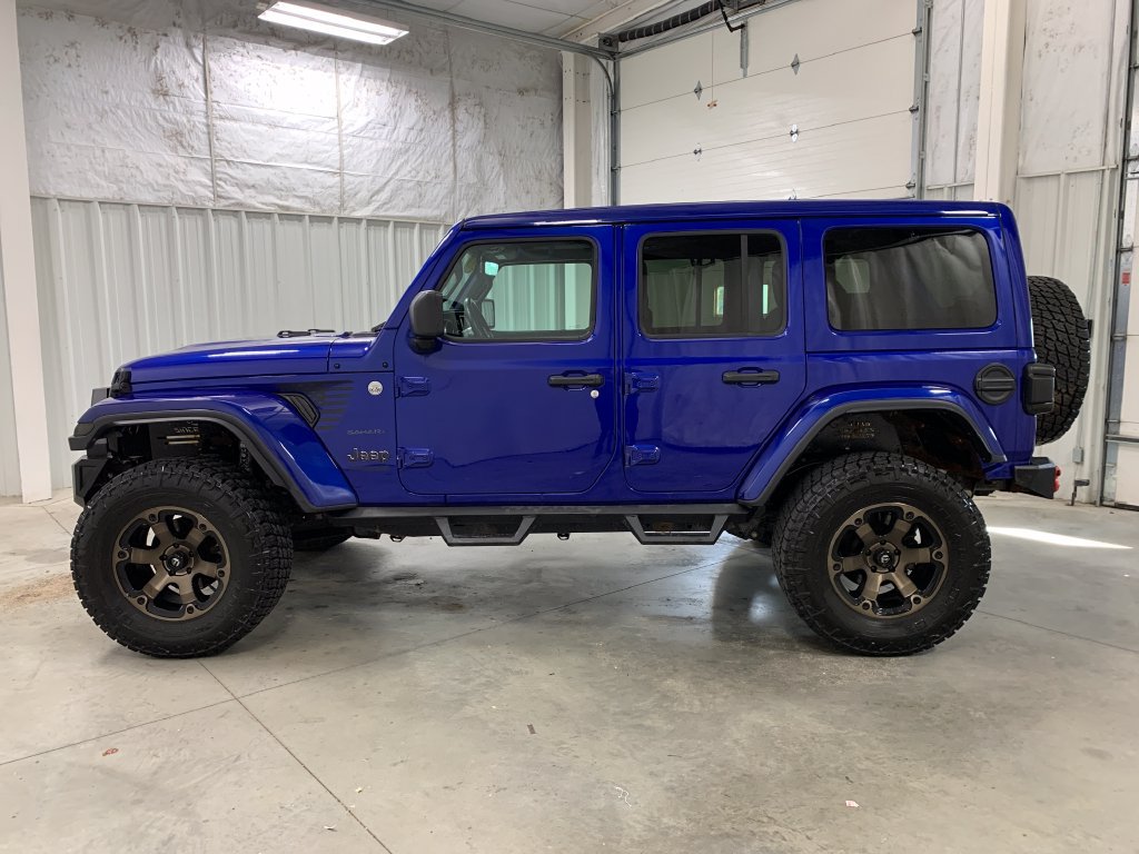 Used 2020 Jeep Wrangler Unlimited Sahara AWD/4WD image 3