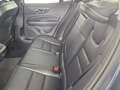 Certified 2022 Volvo S60 B5 Momentum w/ Premium Package image 13