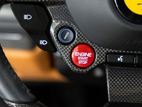 Used 2022 Ferrari F8 Tributo image 50