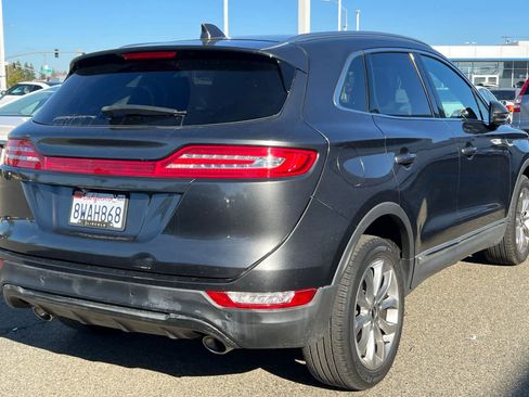 Used 2018 Lincoln MKC Select w/ Select Plus Package image 2