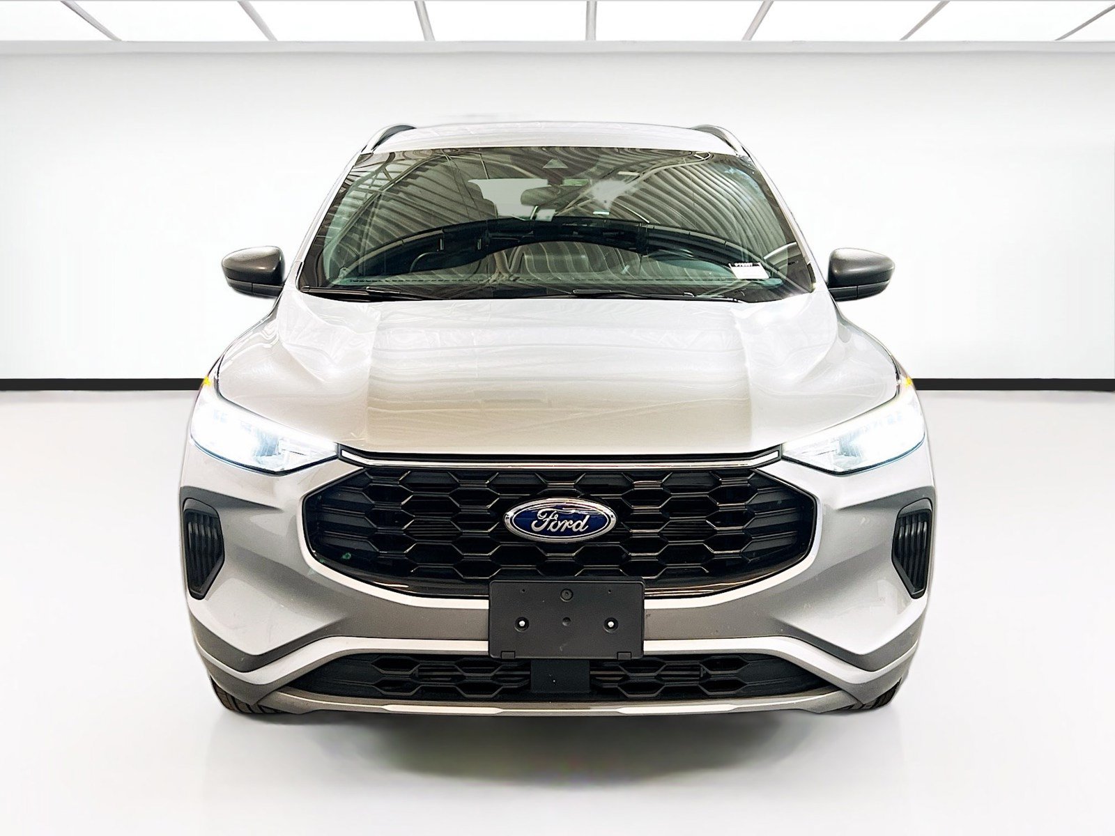 Used 2024 Ford Escape ST-Line AWD/4WD image 2