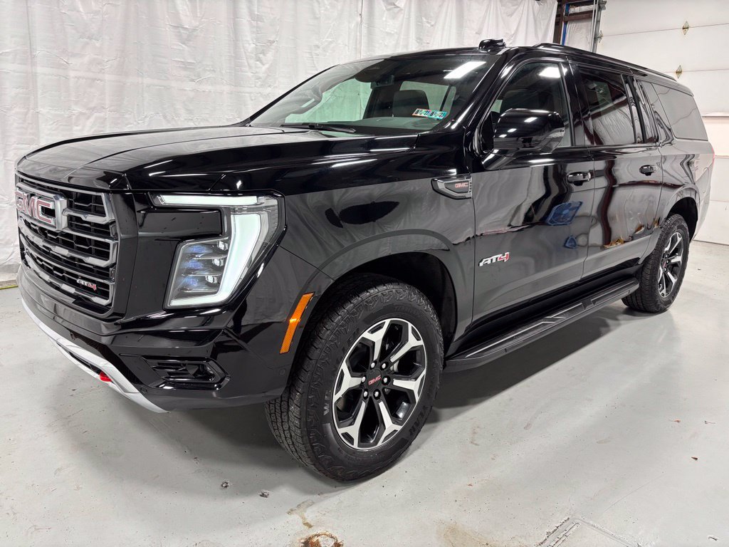 Used 2026 GMC Yukon XL AT4 AWD/4WD image 3