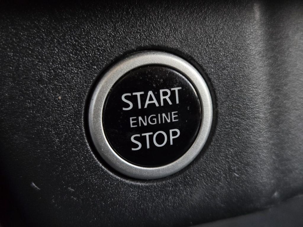 Certified 2023 Nissan Rogue SV FWD image 27