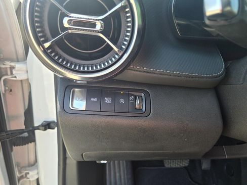 Used 2025 Chevrolet Equinox LT image 13