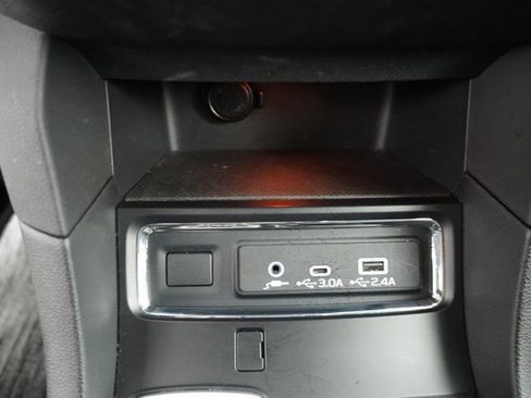 Certified 2024 Subaru Ascent Premium w/ Convenience Package image 29