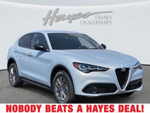 Used 2024 Alfa Romeo Stelvio Sprint image 1