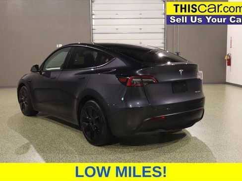 Used 2024 Tesla Model Y Long Range AWD/4WD image 5