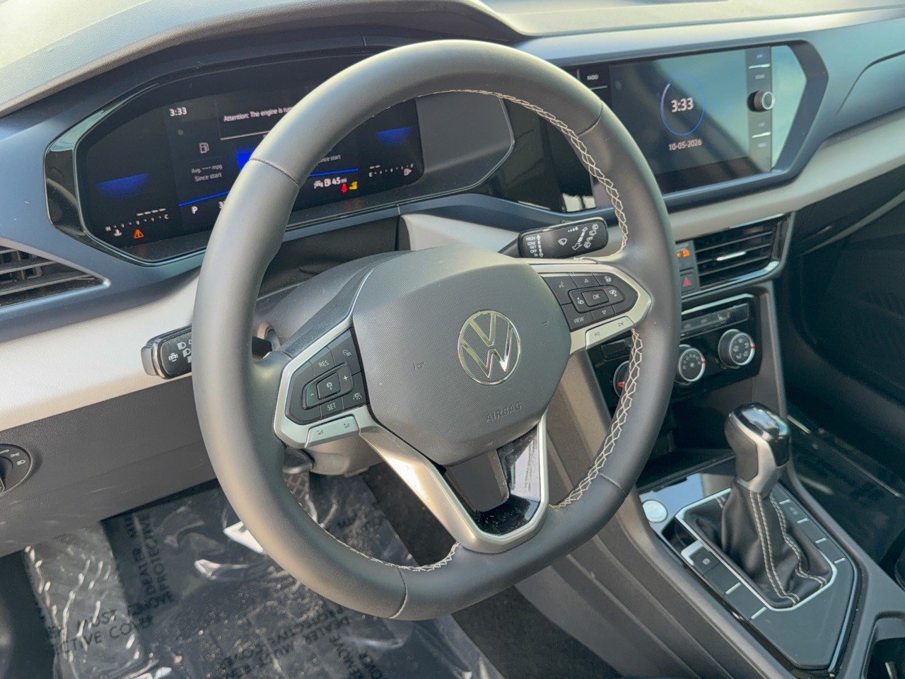 Used 2023 Volkswagen Taos SE w/ Panoramic Sunroof Package FWD image 10