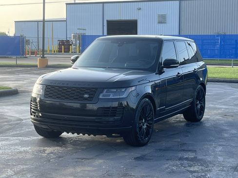 Used 2018 Land Rover Range Rover Supercharged AWD/4WD image 3