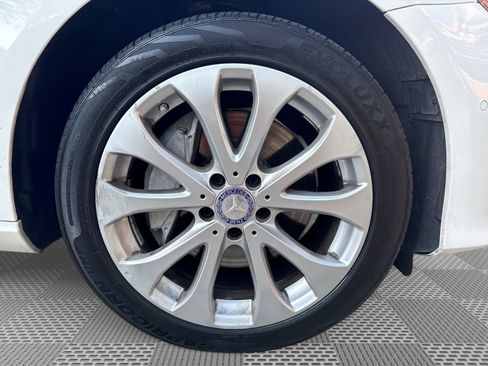 Used 2017 Mercedes-Benz E 300 4MATIC image 31