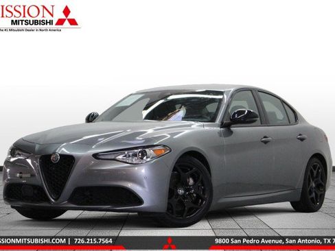 Used 2021 Alfa Romeo Giulia Sprint w/ Nero Edizione image 1
