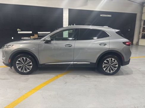 Used 2025 Buick Envision Preferred image 5