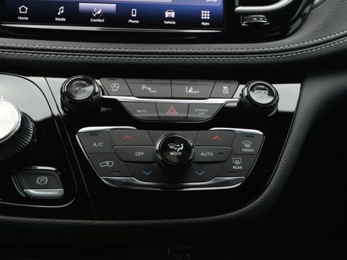 New 2026 Chrysler Pacifica Select image 19