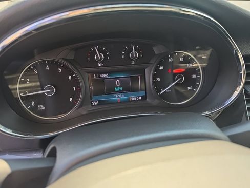 Used 2022 Buick Encore Preferred FWD image 22