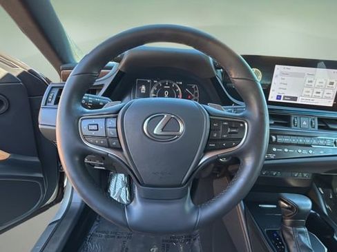 Used 2023 Lexus ES 350 w/ Premium Package image 11