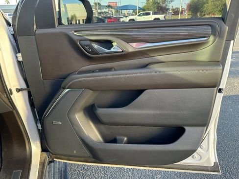 Used 2021 GMC Yukon Denali w/ Denali Premium Package image 25