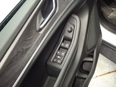 Used 2025 Jeep Grand Cherokee Limited w/ Trailer Tow Package image 32