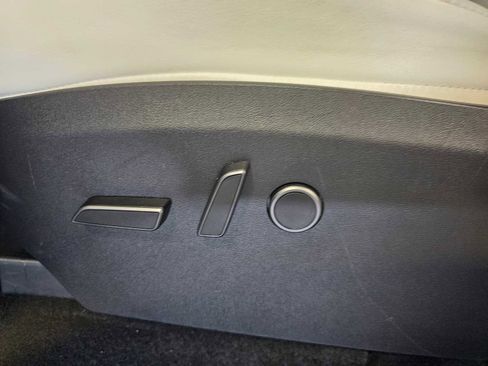 Used 2023 Tesla Model Y AWD image 24