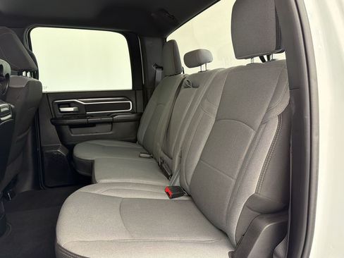 Used 2024 RAM 2500 Big Horn AWD/4WD image 23