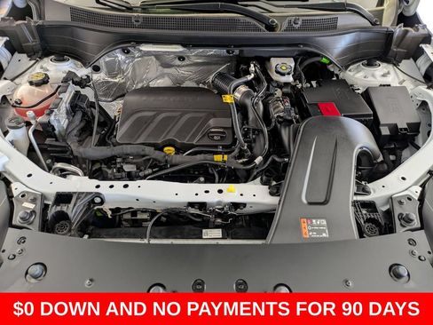 Used 2025 Chevrolet Trax LT w/ LT Convenience Package FWD image 30