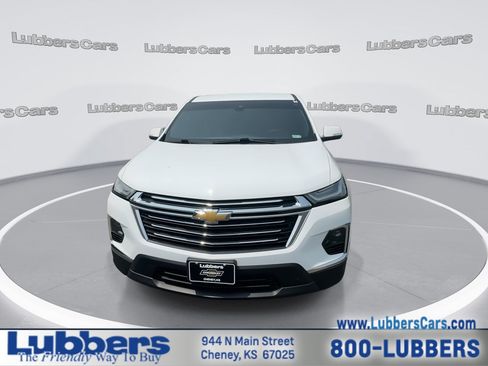 Used 2023 Chevrolet Traverse LT FWD image 3