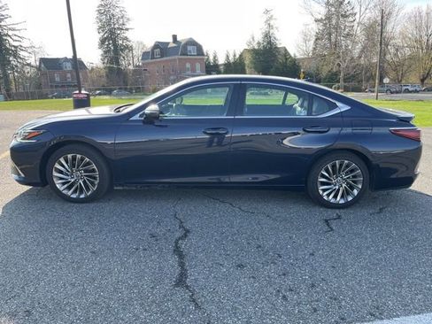 Used 2024 Lexus ES 350 Ultra Luxury image 5